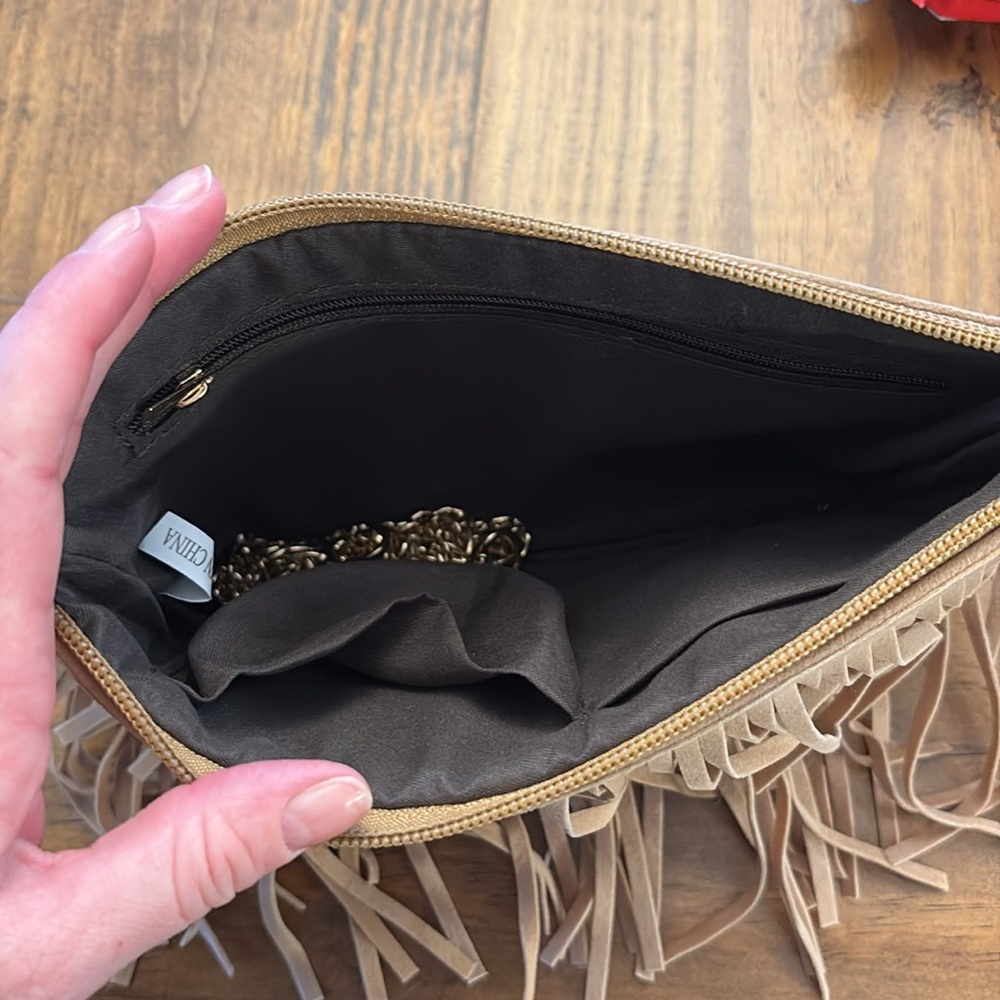 Fringe crossbody or wristlet - Picture 6 of 7